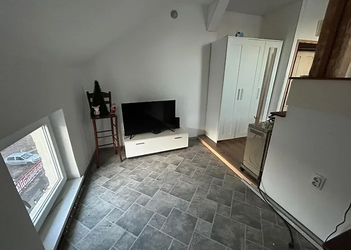 Private Apartament With Shared Bathroom