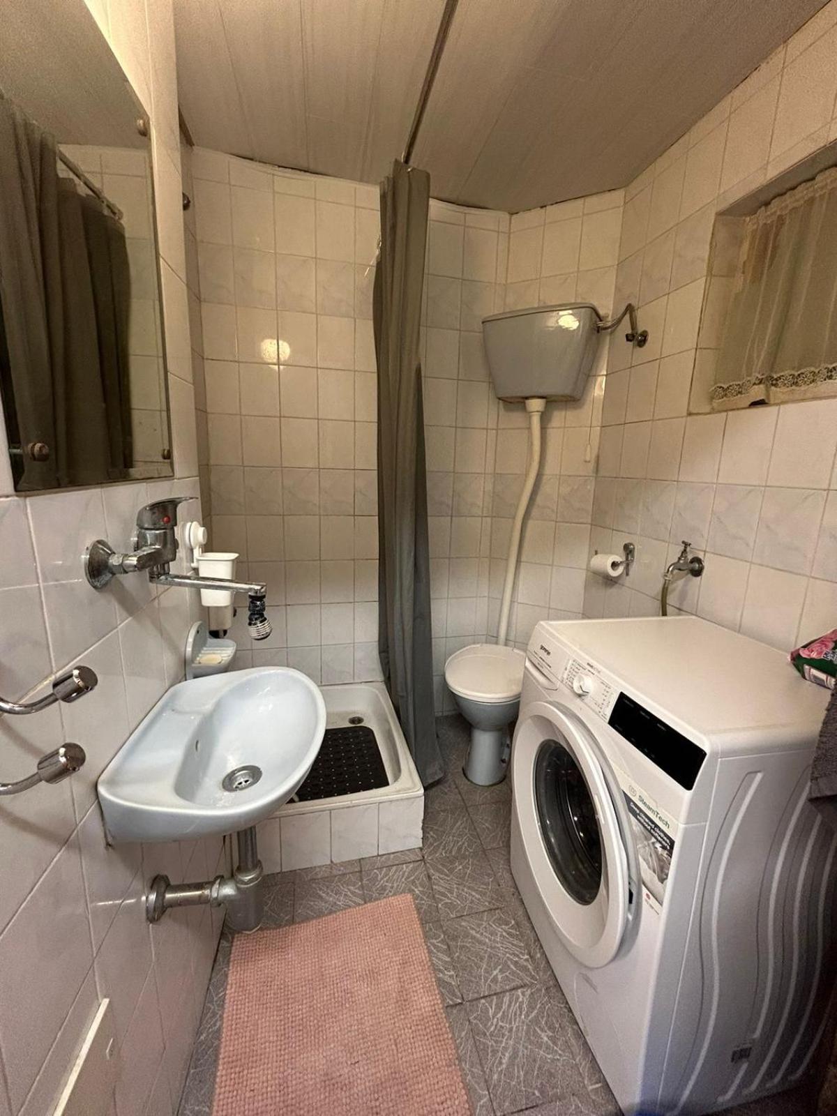 Private Apartament With Shared Bathroom